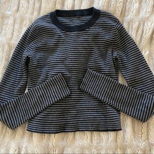 Cropped sweater size xs